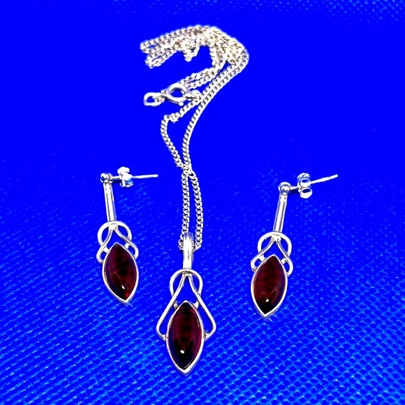 VTG Amber Necklace Earrings Set .925 Silver Setting Celtic Style EUC - Picture 10 of 12